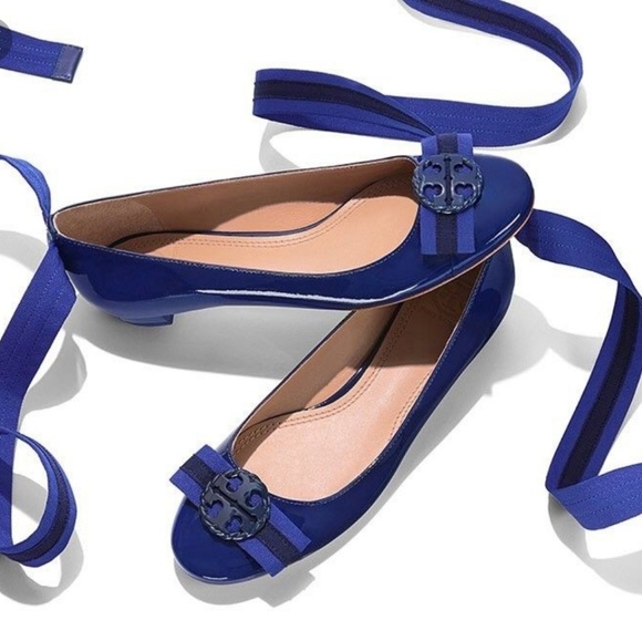 Tory Burch Shoes - Tory Burch Maritime Ankle Wrap Flat

💙
